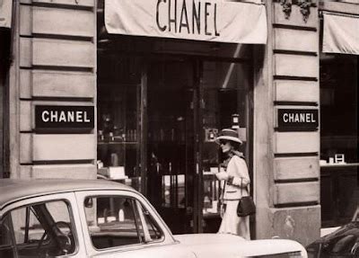 premiere boutique de coco chanel|chanel coco beach 2024.